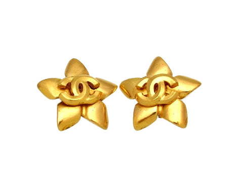 Vintage Chanel earrings CC logo star