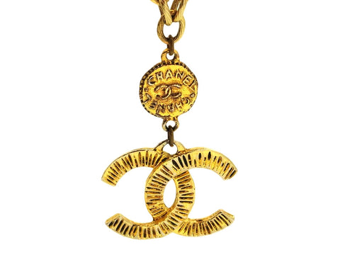 Vintage Chanel necklace CC logo and medal