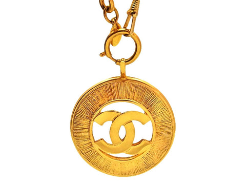 Vintage Chanel necklace CC logo round