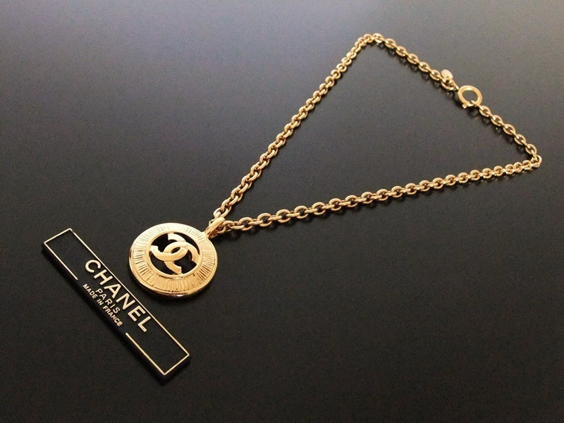 Authentic vintage Chanel necklace chain choker CC pendant