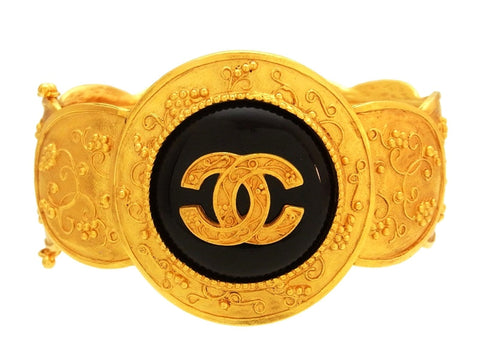 Vintage Chanel bracelet CC logo round black stone