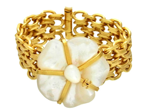 Vintage Chanel bracelet CC logo shell flower
