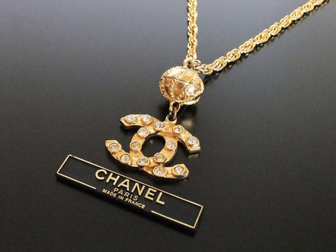 Authentic vintage Chanel necklace chain rhinestone CC pendant