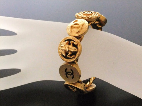 Authentic Vintage Chanel cuff bracelet bangle gold CC frog rare