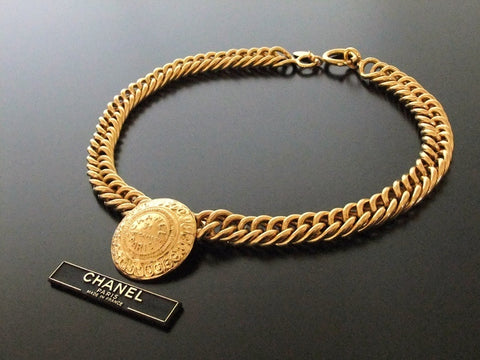 Authentic vintage Chanel necklace chain choker 31 rue cambon pendant