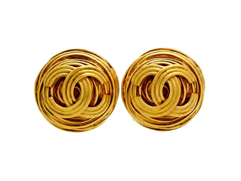 Vintage Chanel round earrings CC logo