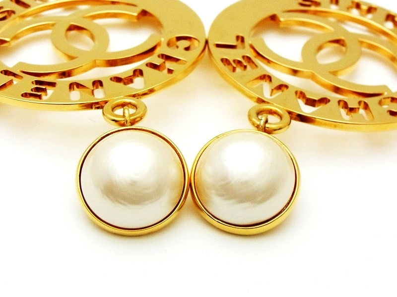Vintage Chanel dangling earrings CC logo hoop pearl