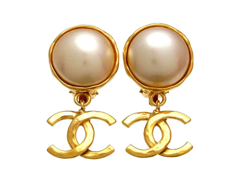 Vintage Chanel earrings pearl CC logo dangle