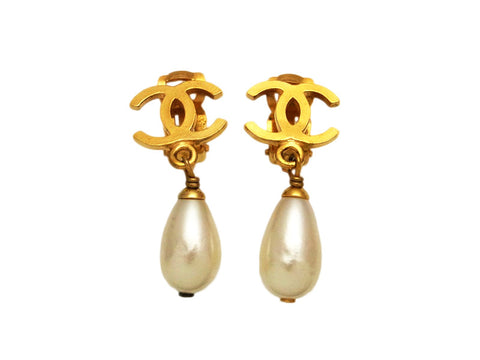 Vintage Chanel earrings CC logo pearl dangle