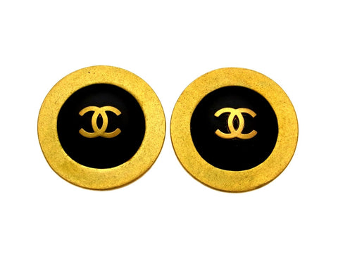 Vintage Chanel earrings CC logo round black