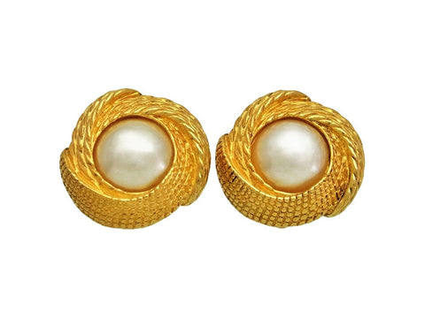 Vintage Chanel earrings pearl round