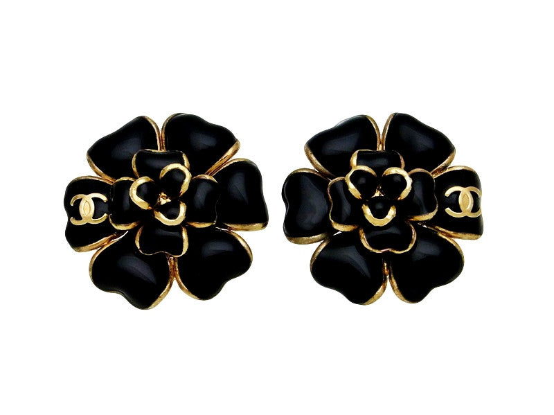 black chanel stud earrings