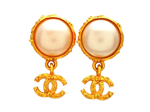Authentic vintage Chanel earrings decorative round faux pearl clip CC logo double C dangled