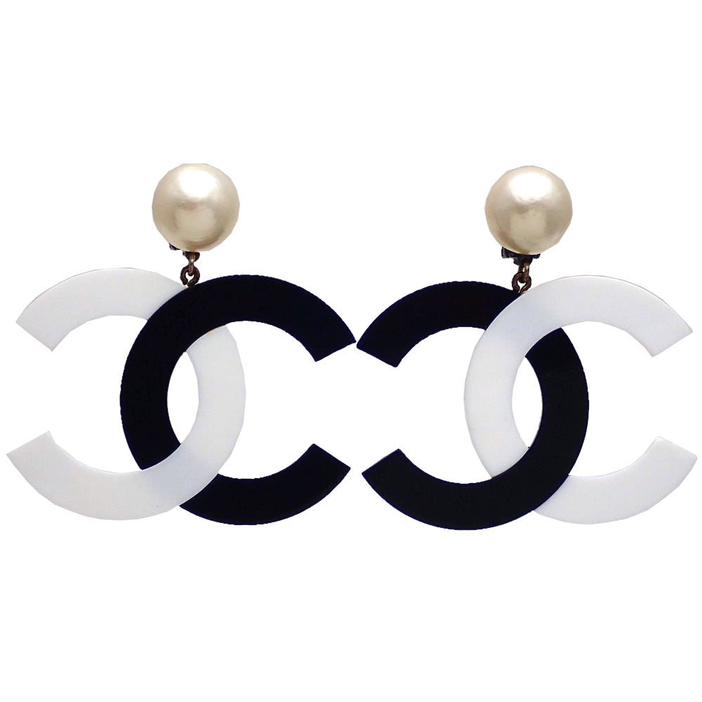Authentic vintage Chanel earrings Faux Pearl Black White CC logo Dangl