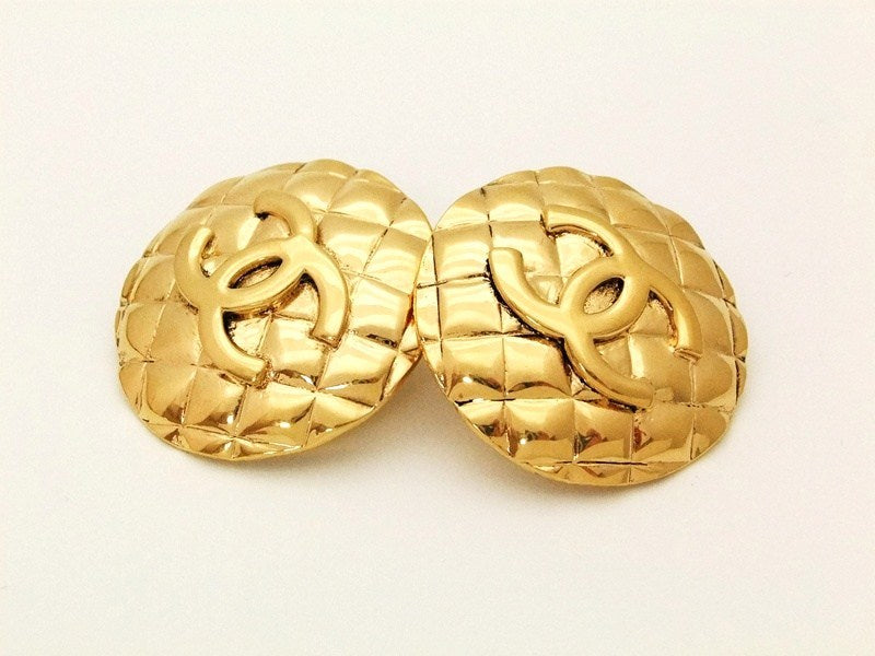 Authentic vintage Chanel earrings gold CC quilted round large clip