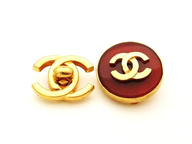 CHANEL 22A CC Rue Cambon Earrings - Timeless Luxuries