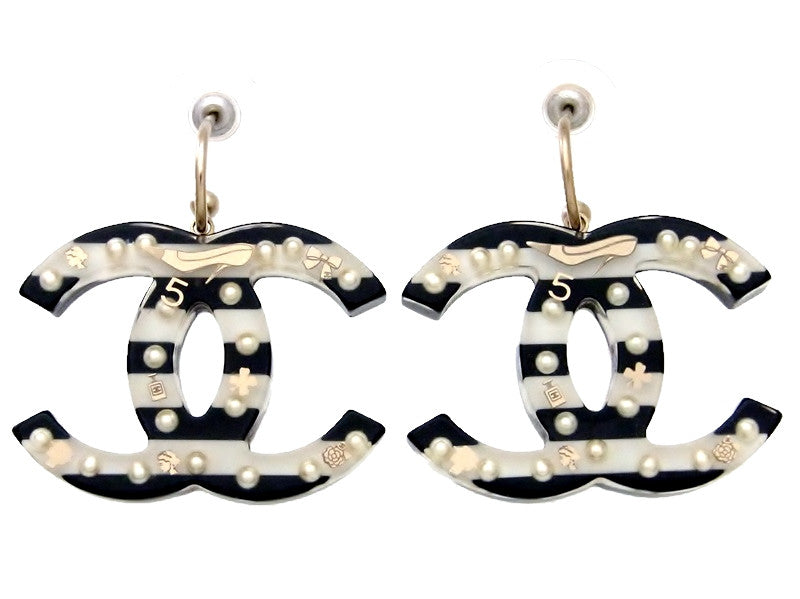 chanel logo stud earrings